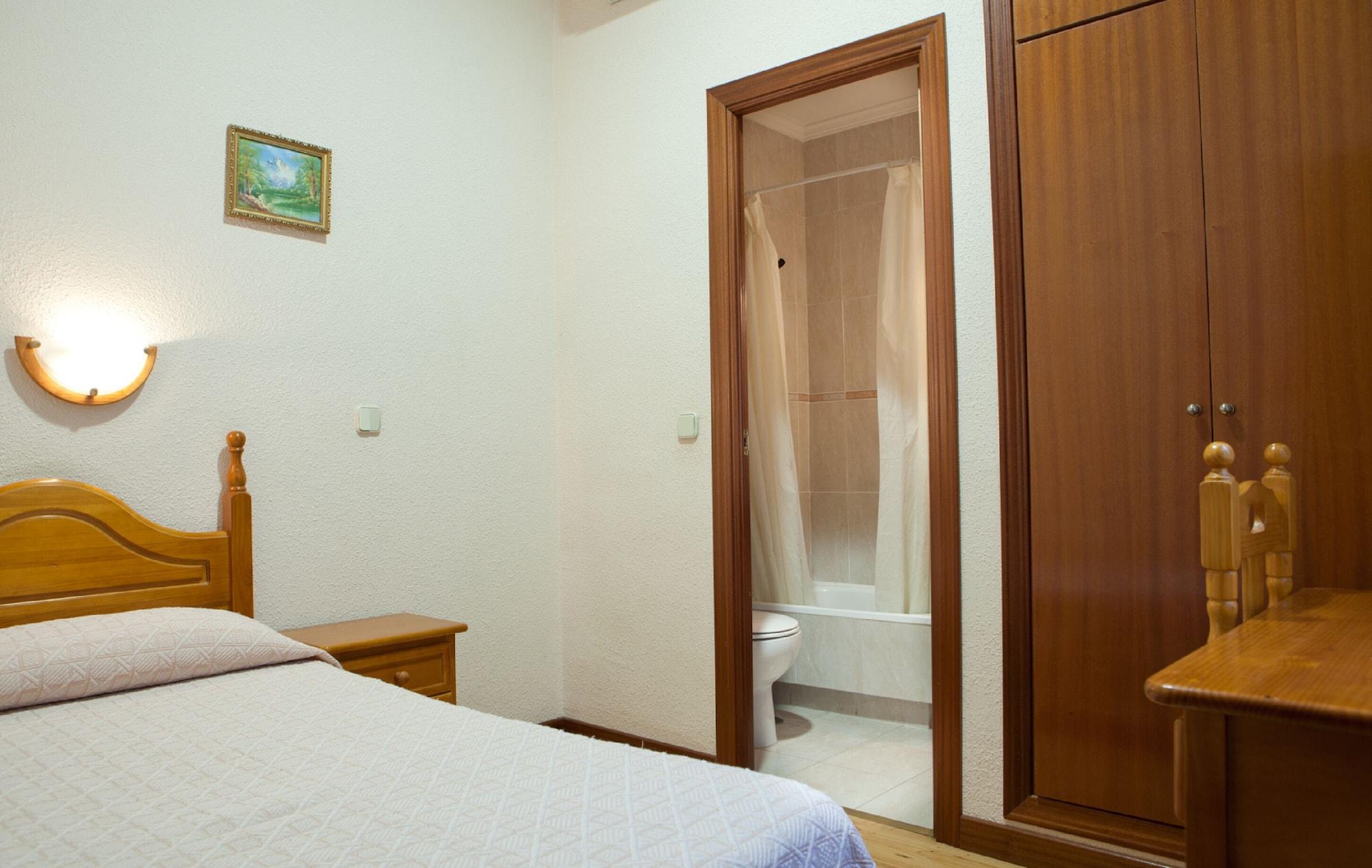 Hostal Zamora Madrid Buitenkant foto