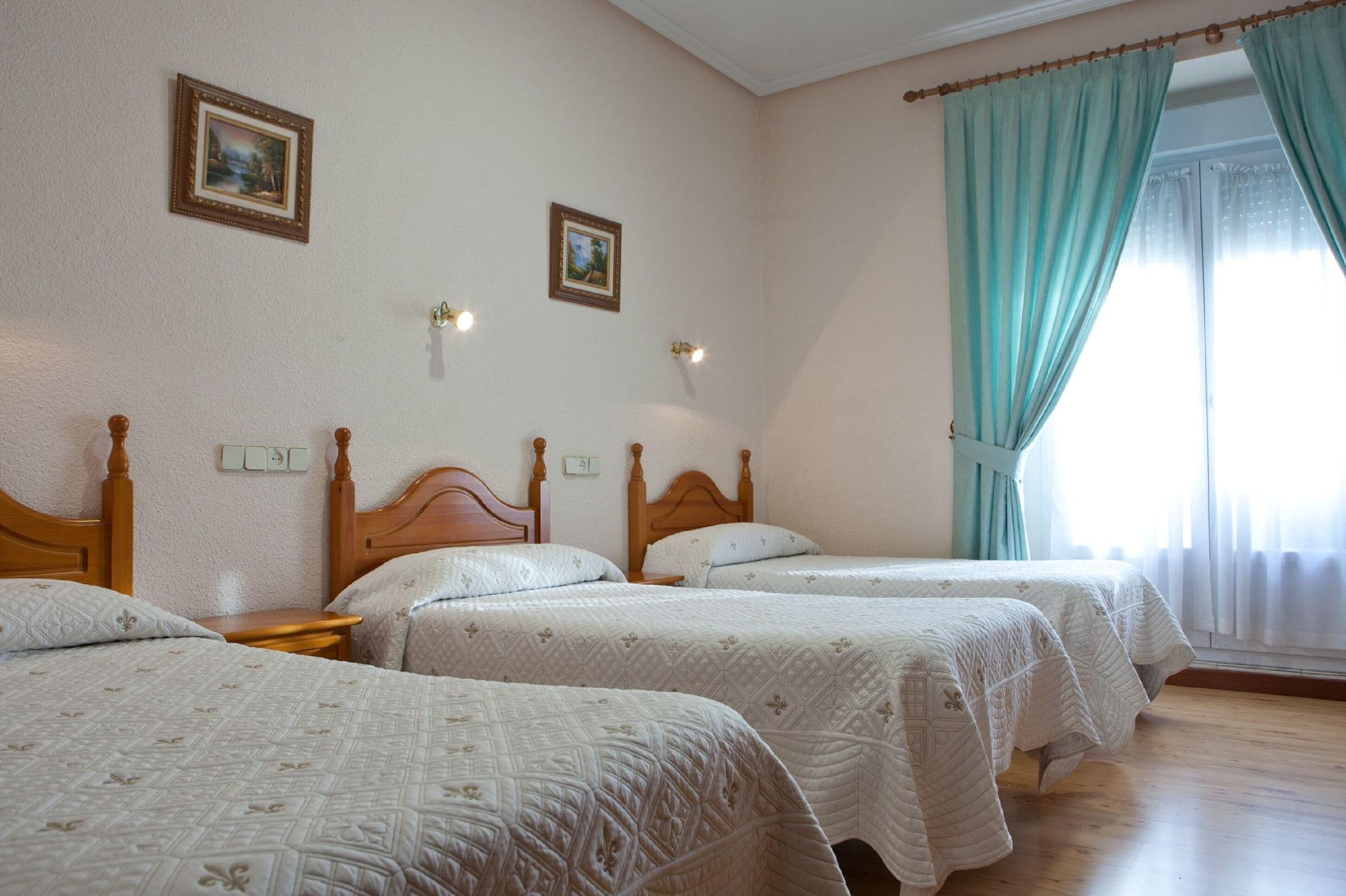 Hostal Zamora Madrid Buitenkant foto