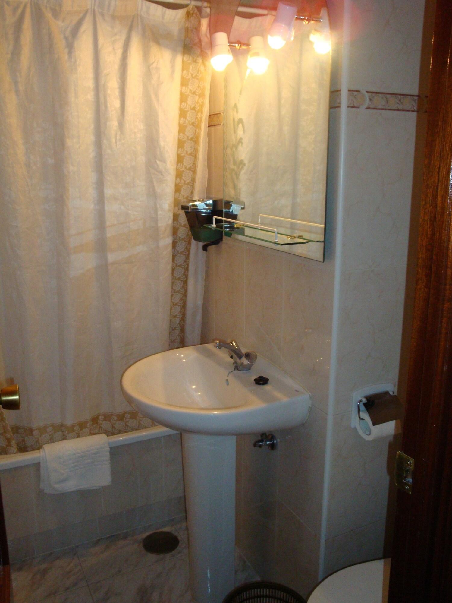 Hostal Zamora Madrid Buitenkant foto