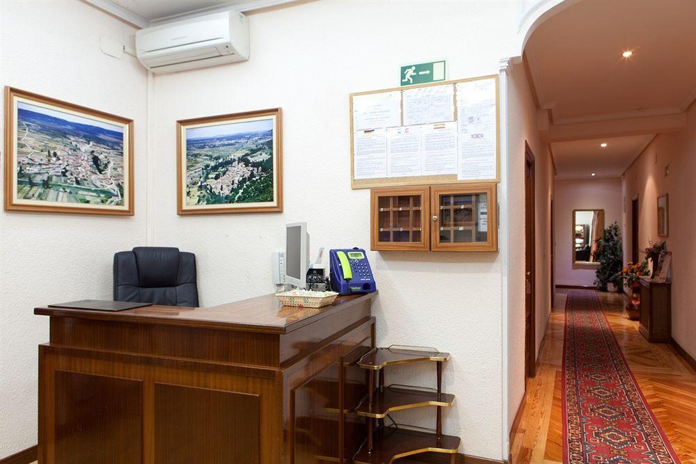 Hostal Zamora Madrid Buitenkant foto