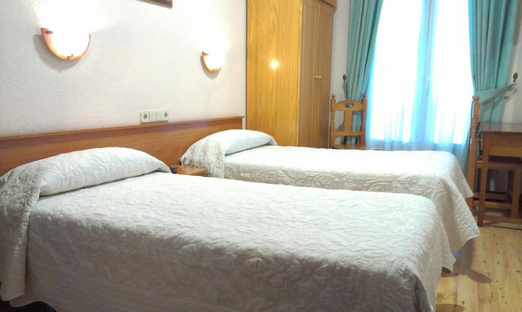 Hostal Zamora Madrid Buitenkant foto